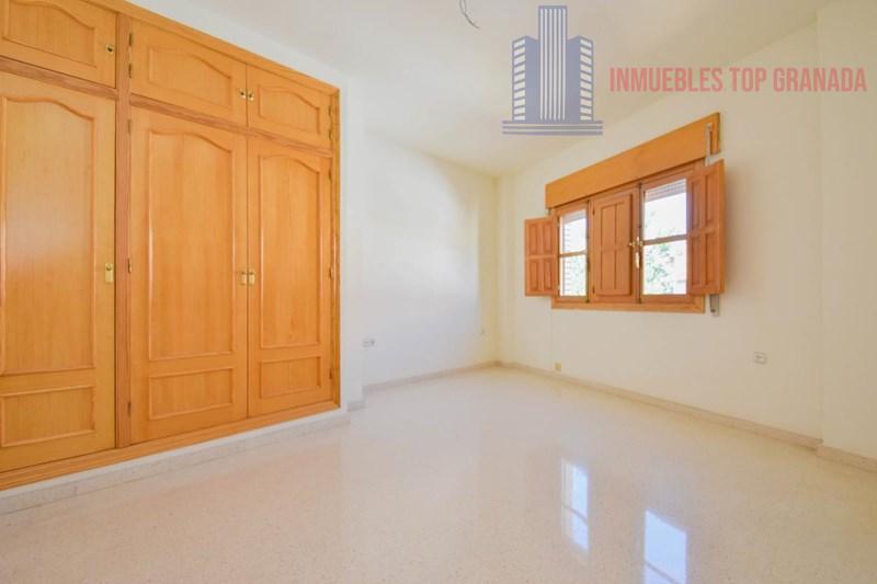 For sale of house in Otura