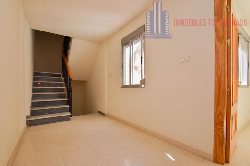 For sale of house in Otura