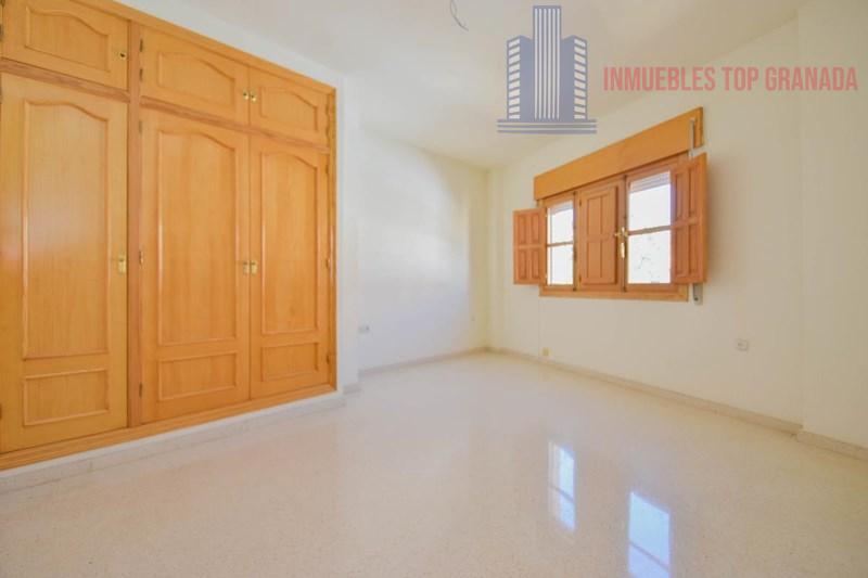 For sale of house in Otura