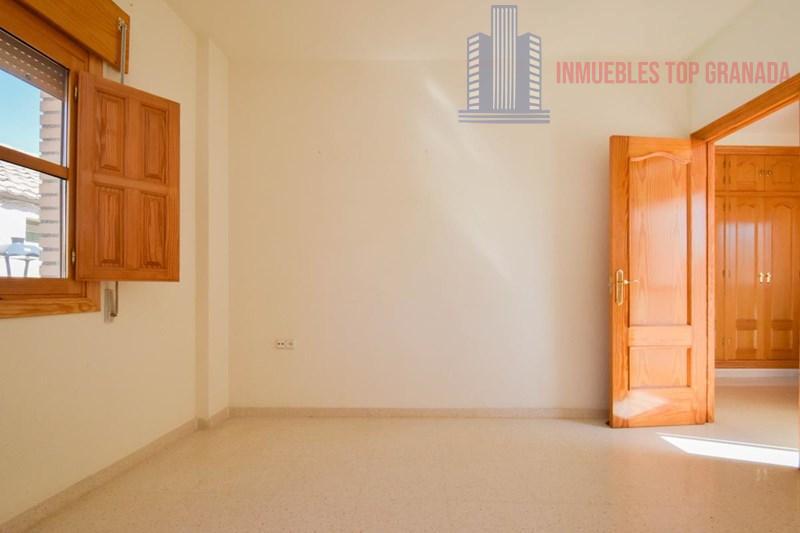 For sale of house in Otura