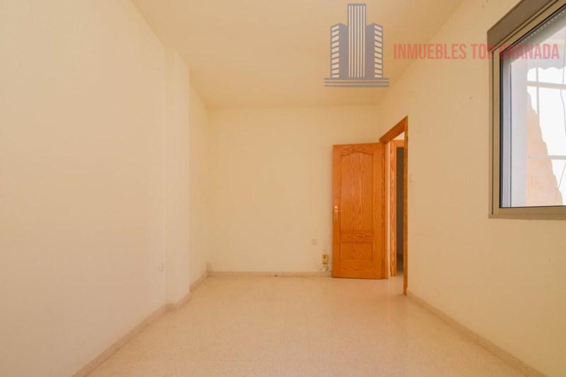 For sale of house in Otura