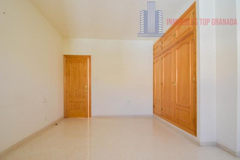 For sale of house in Otura