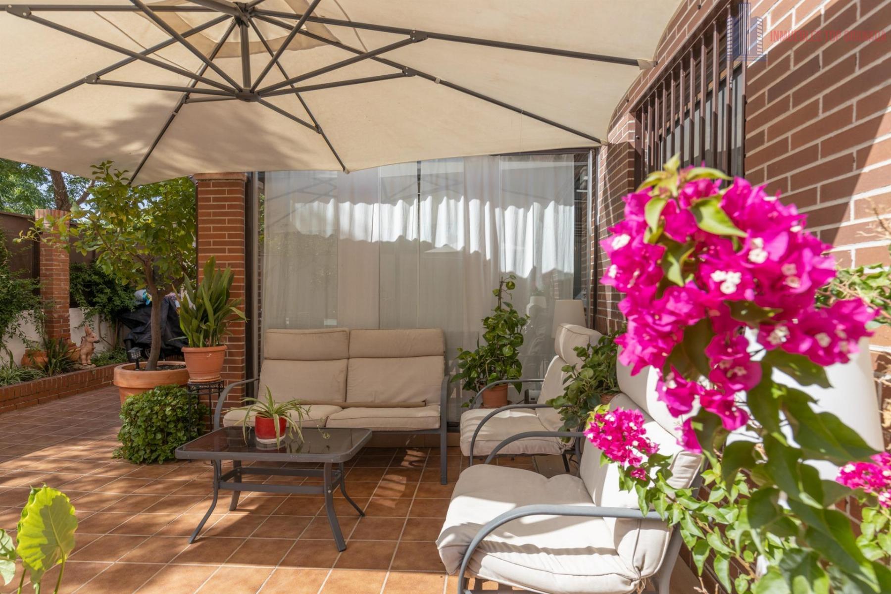 For sale of flat in Granada