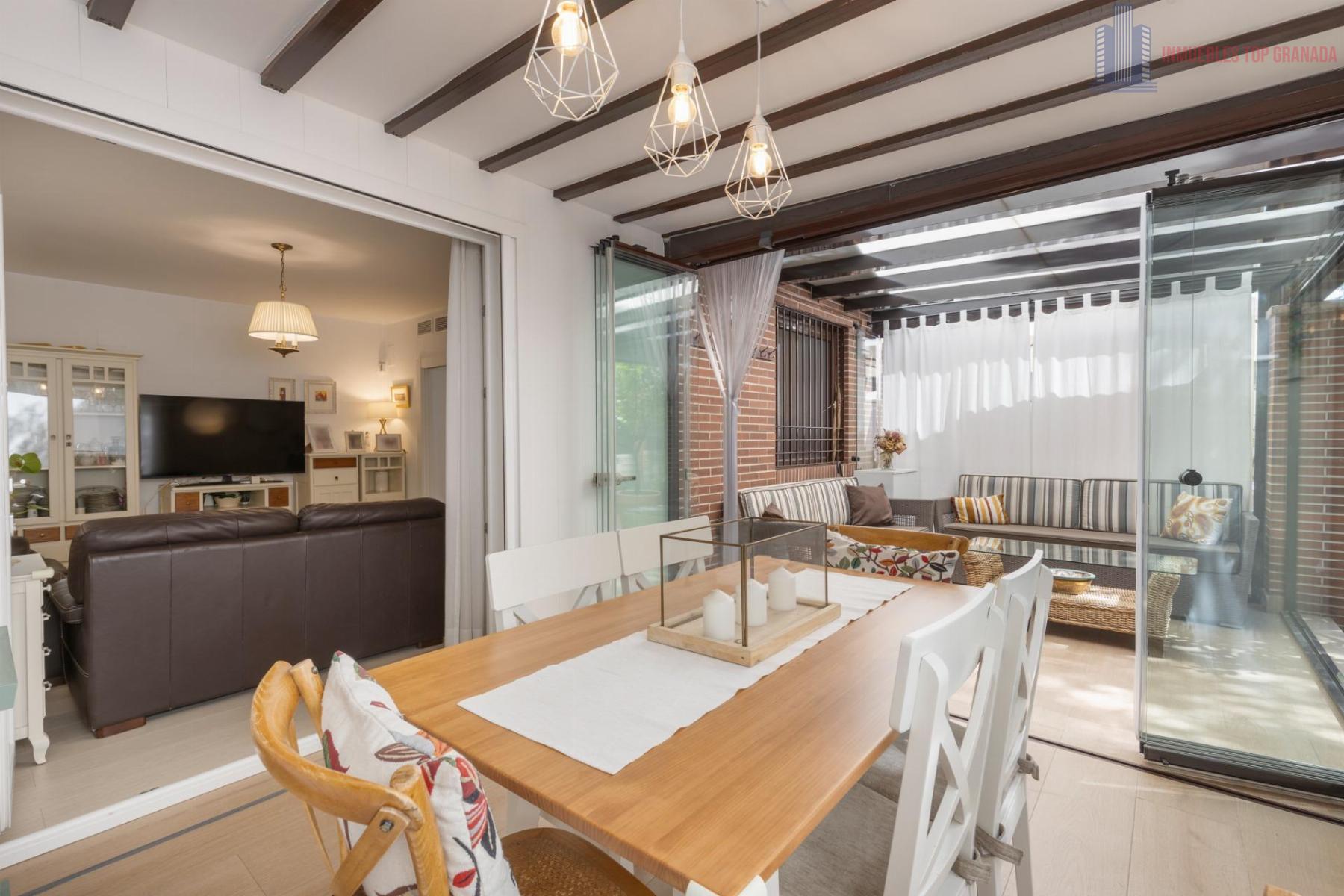 For sale of flat in Granada