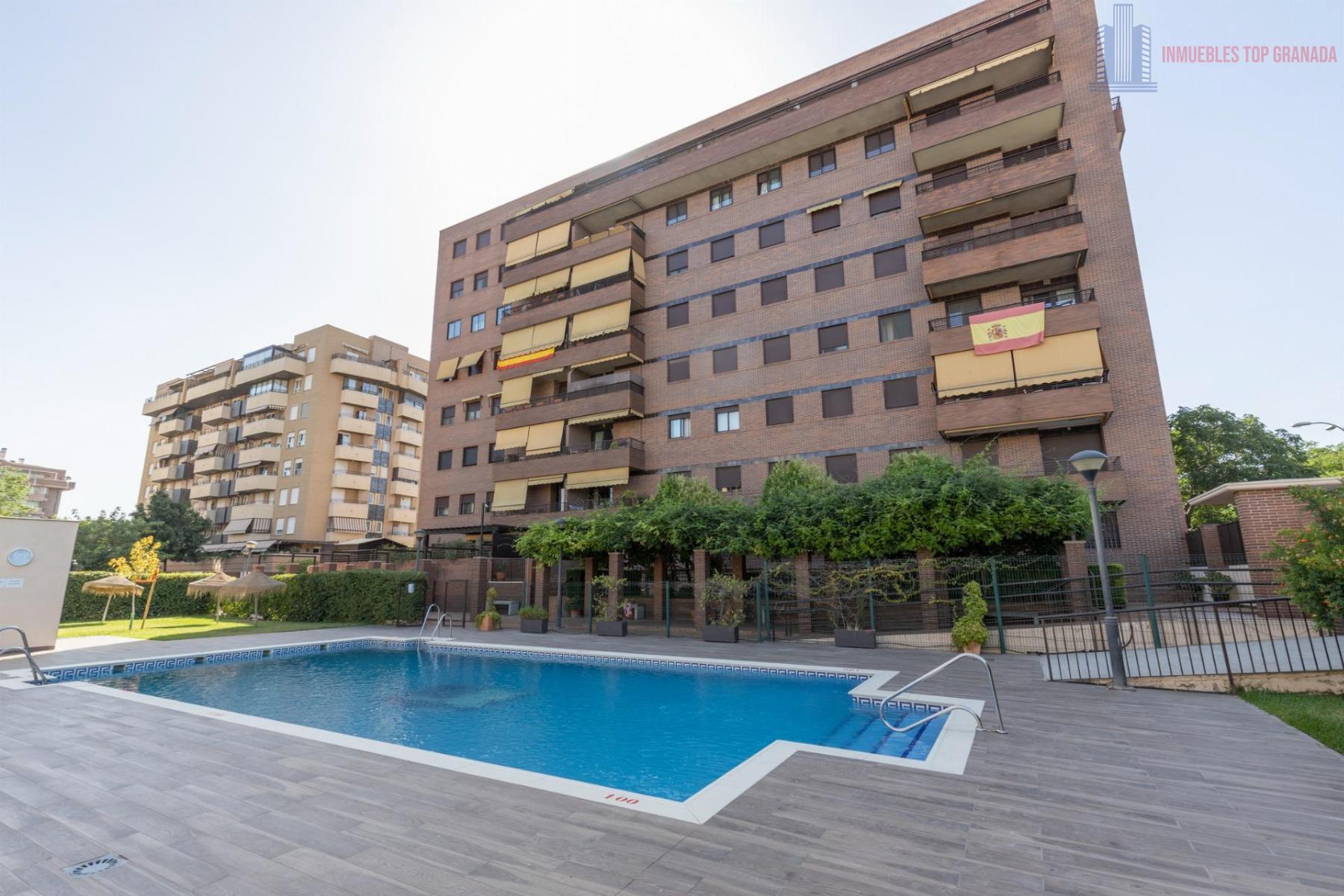 For sale of flat in Granada