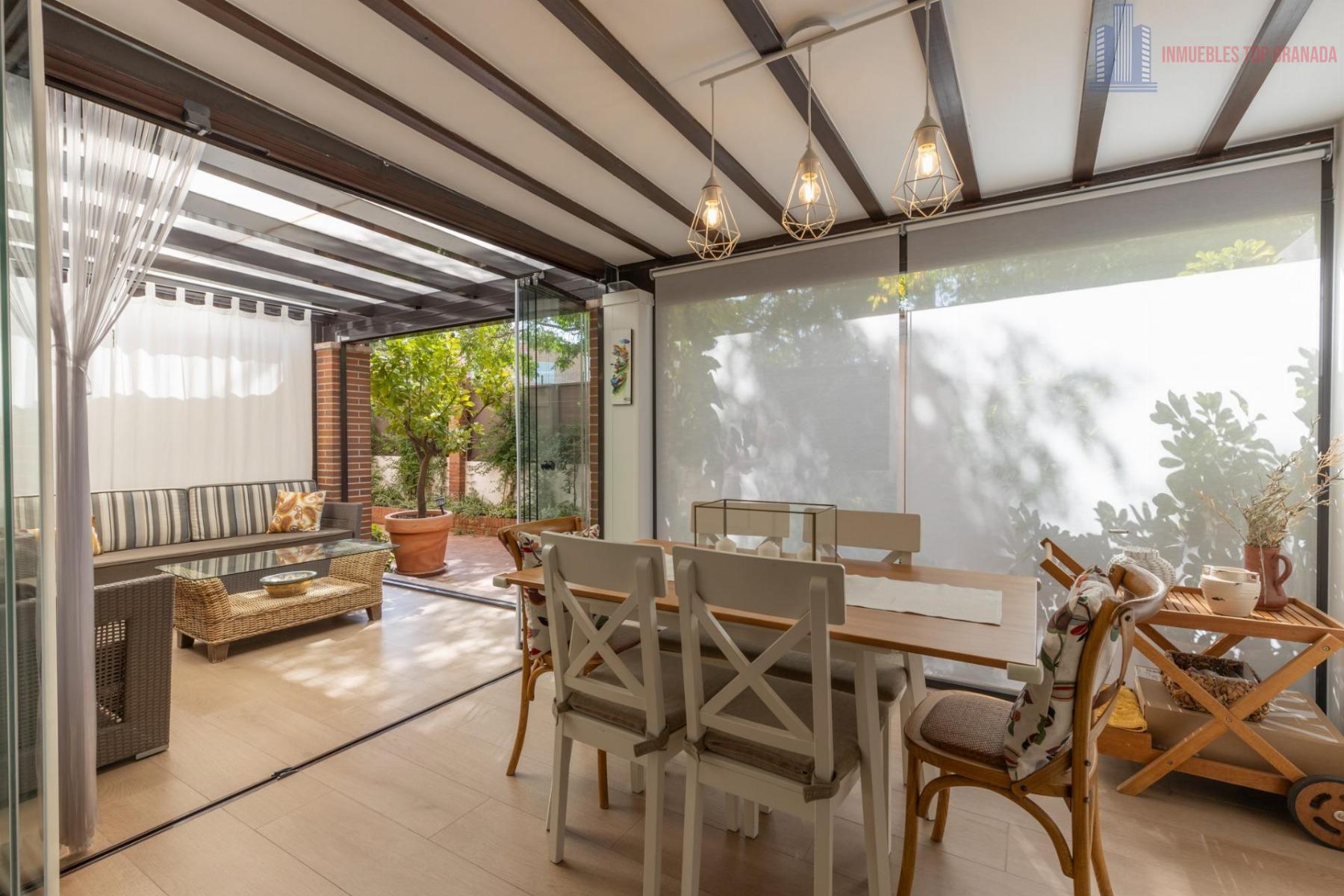 For sale of flat in Granada