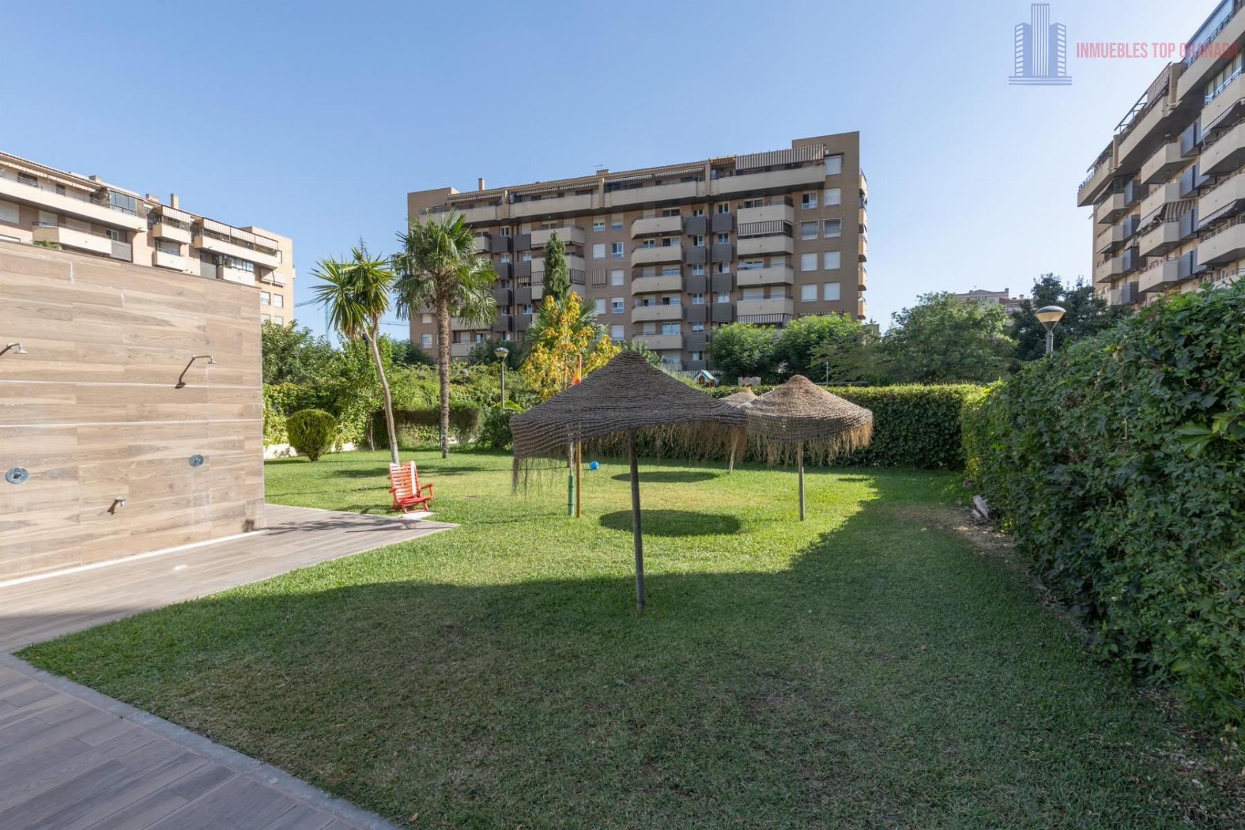 For sale of flat in Granada