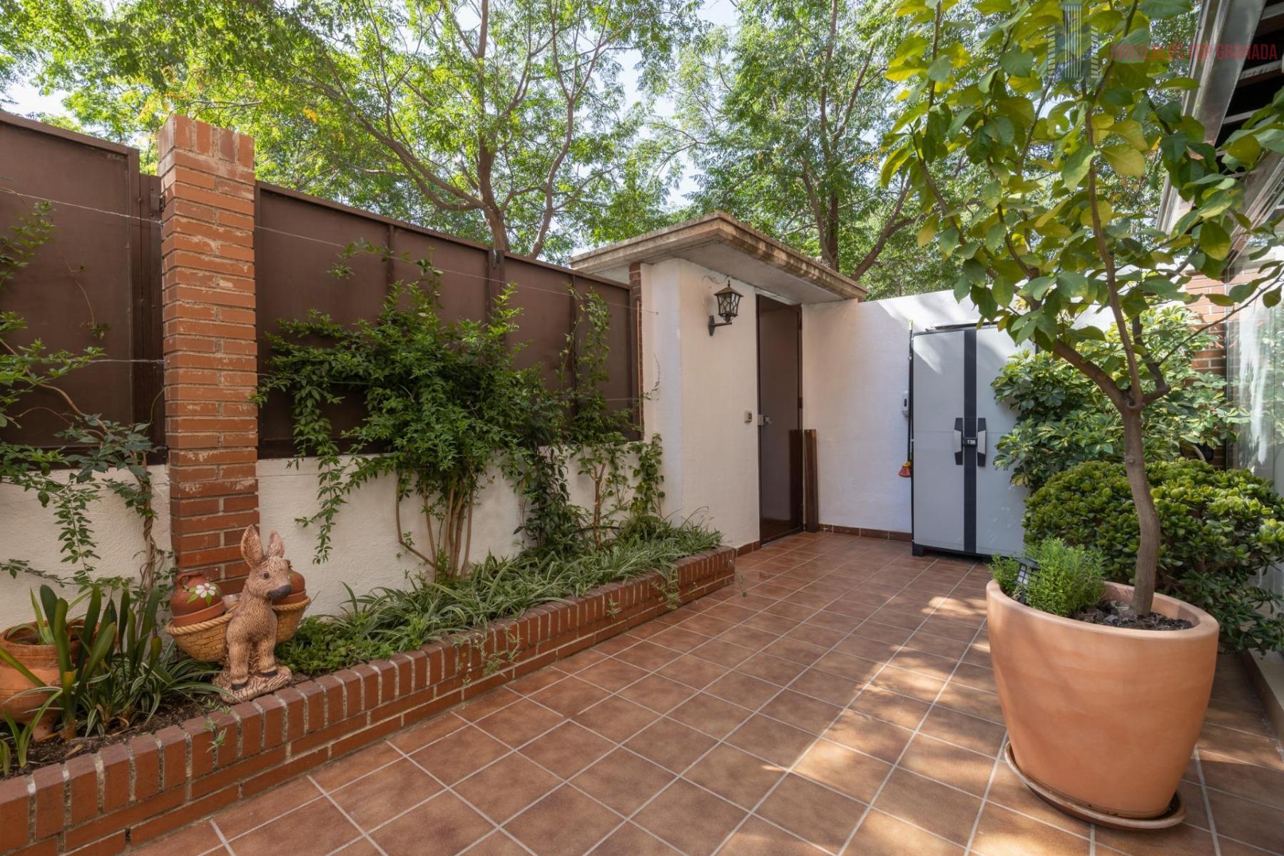 For sale of flat in Granada