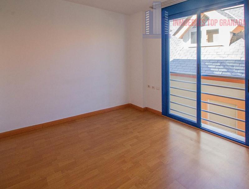 For sale of flat in Monachil