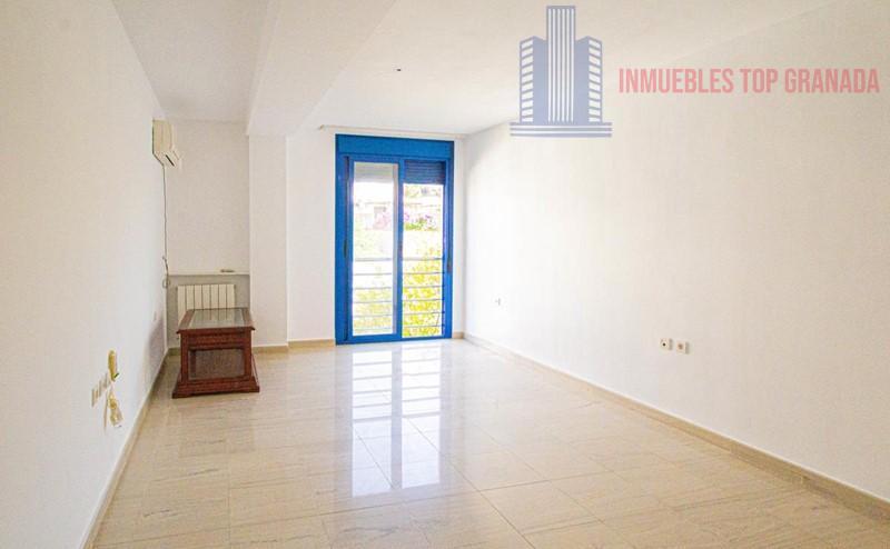 For sale of flat in Monachil