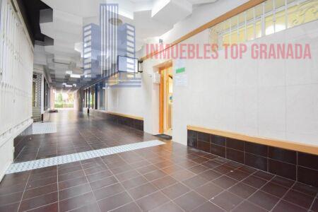 For sale of commercial in Granada