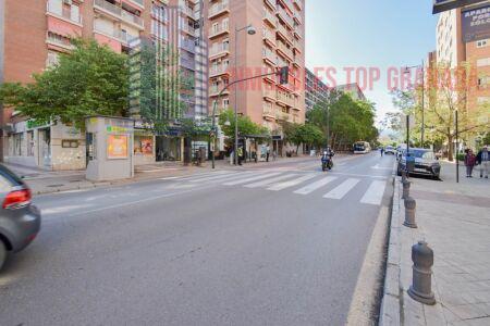 For sale of commercial in Granada