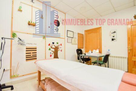 For sale of commercial in Granada