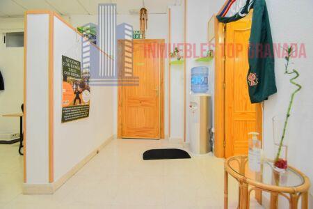 For sale of commercial in Granada