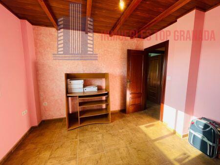 For sale of house in Illora