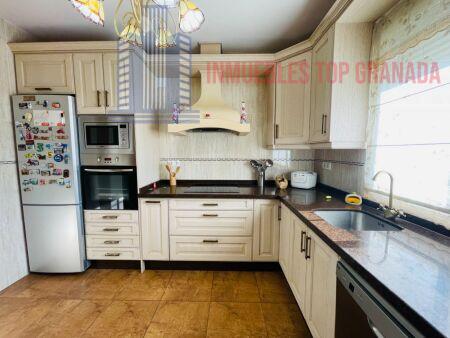 For sale of house in Illora