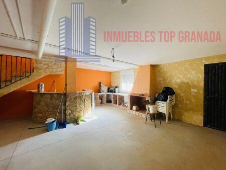 For sale of house in Illora