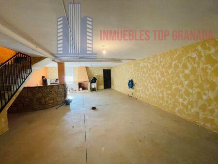 For sale of house in Illora