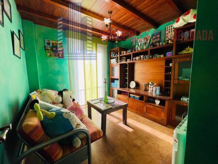 For sale of house in Illora