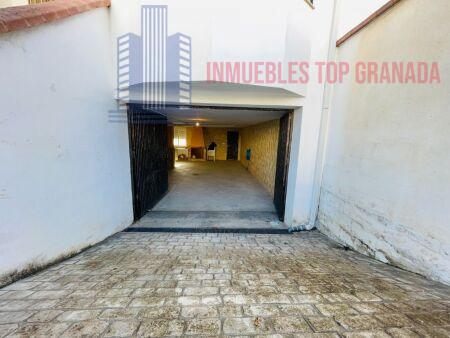 For sale of house in Illora