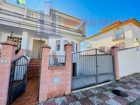 For sale of house in Illora