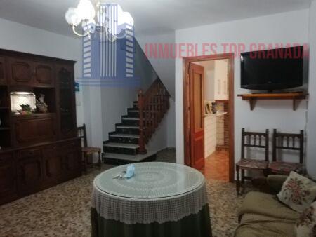For sale of house in Lecrín