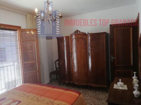 For sale of house in Lecrín