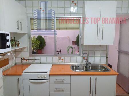 For sale of house in Lecrín