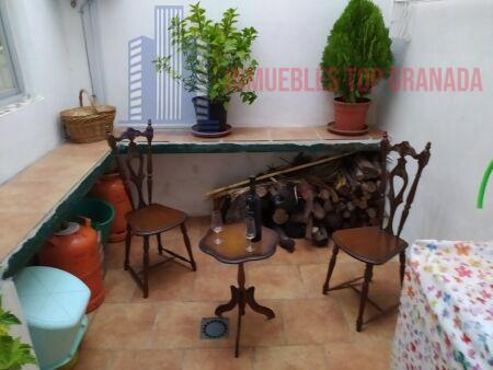 For sale of house in Lecrín