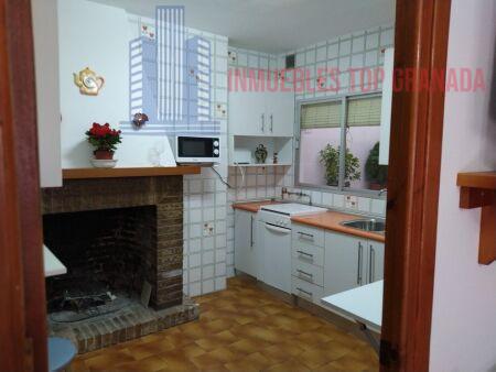 For sale of house in Lecrín