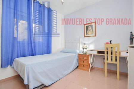 For sale of flat in Salobreña