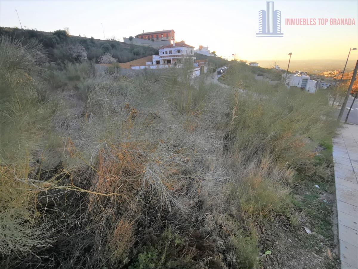 For sale of land in La Zubia
