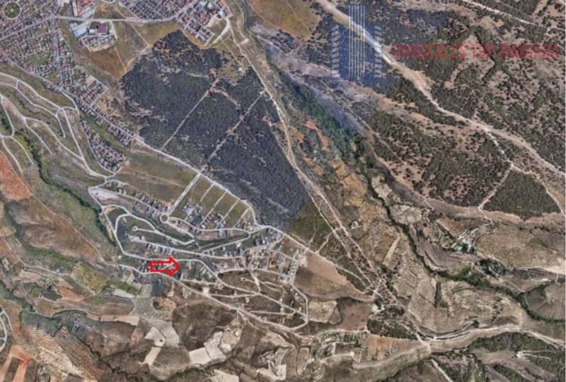 For sale of land in Padul