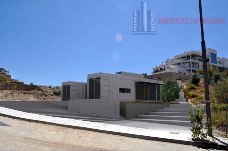 For sale of land in Padul