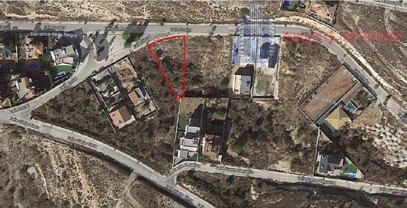 For sale of land in Padul