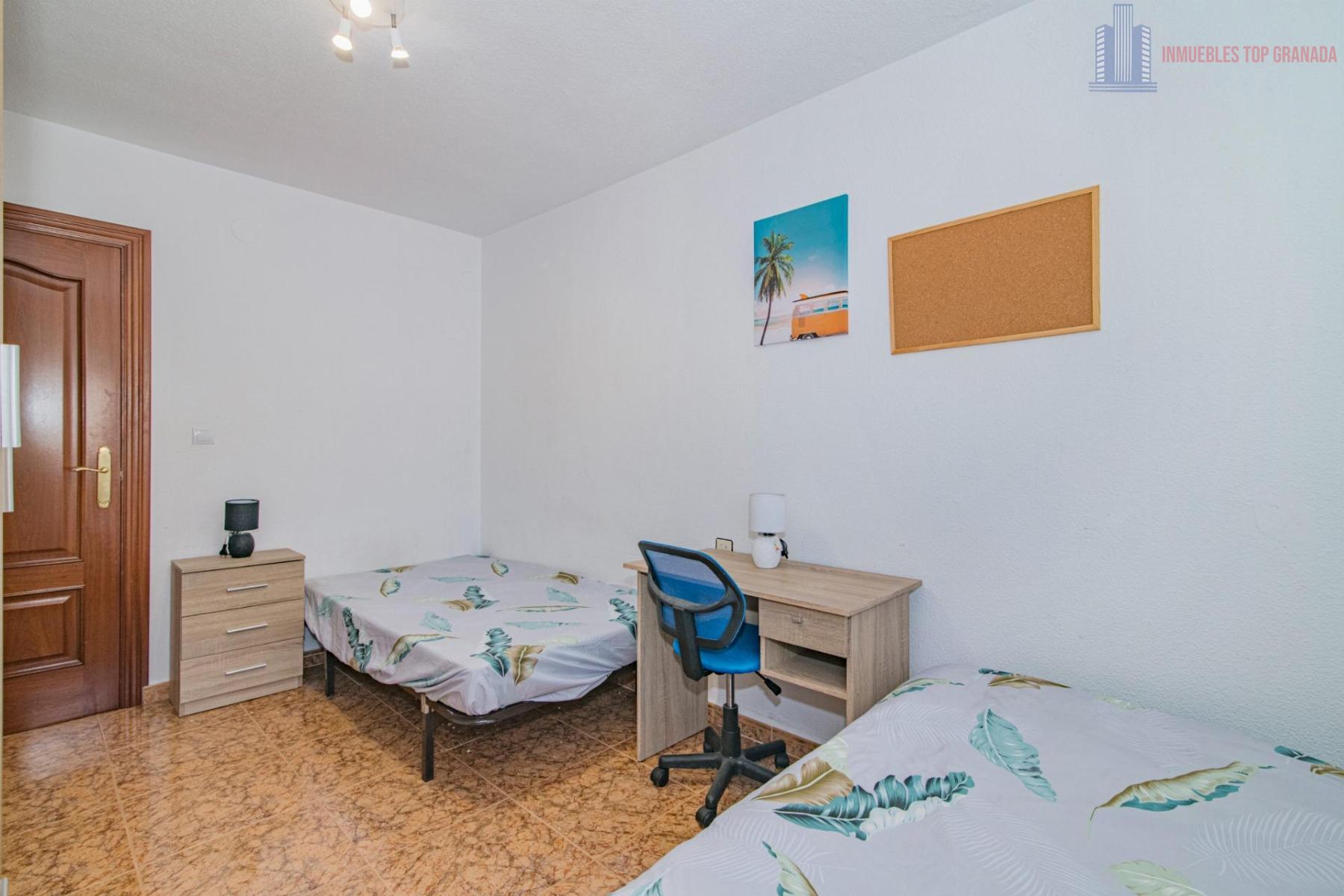 For sale of flat in Albolote