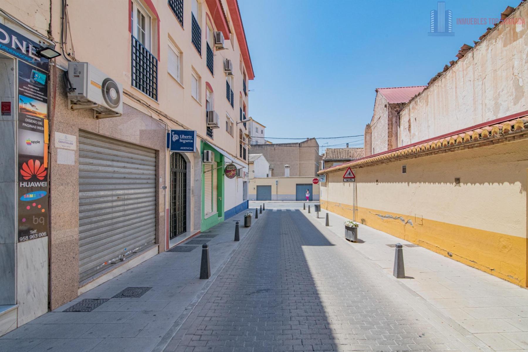 For sale of flat in Albolote