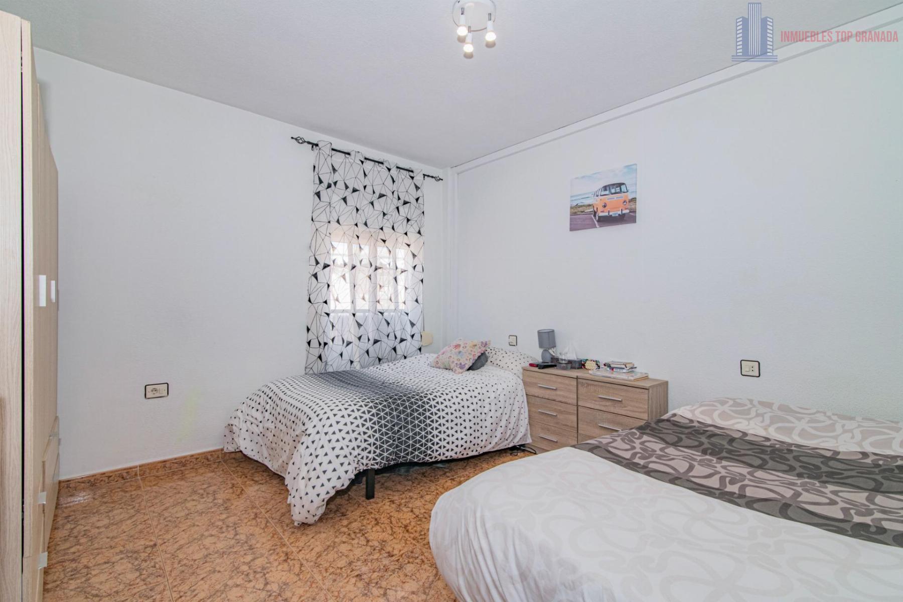 For sale of flat in Albolote