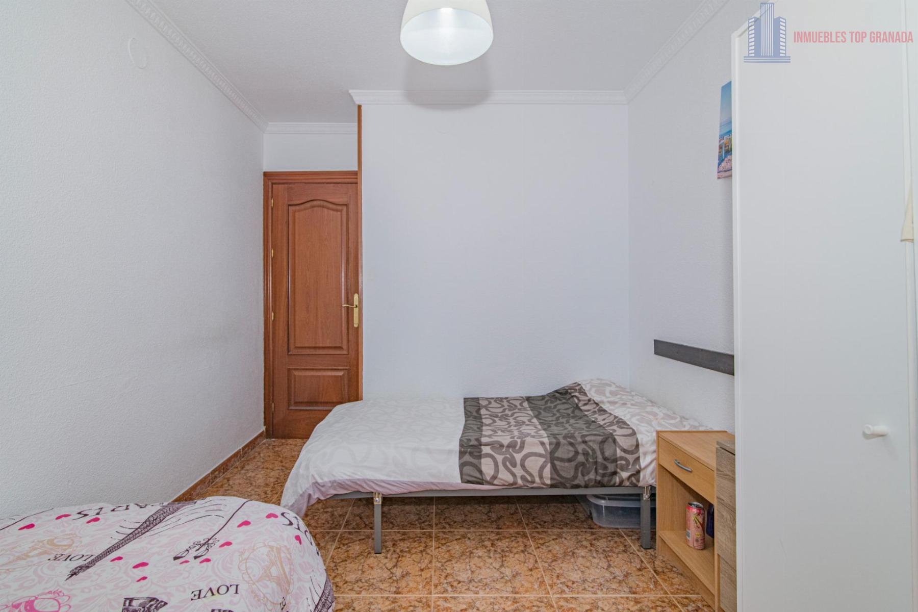 For sale of flat in Albolote