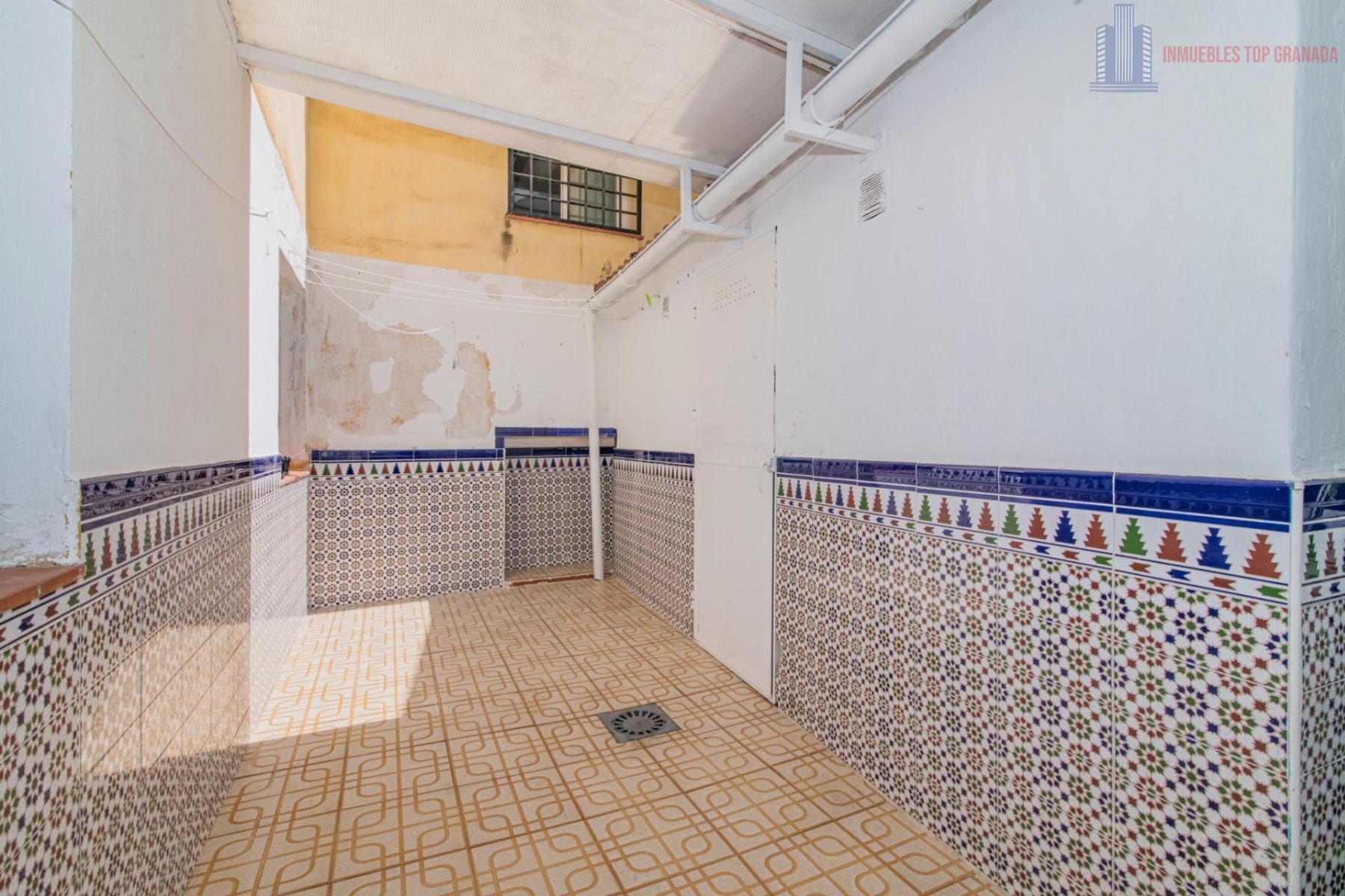 For sale of flat in Albolote