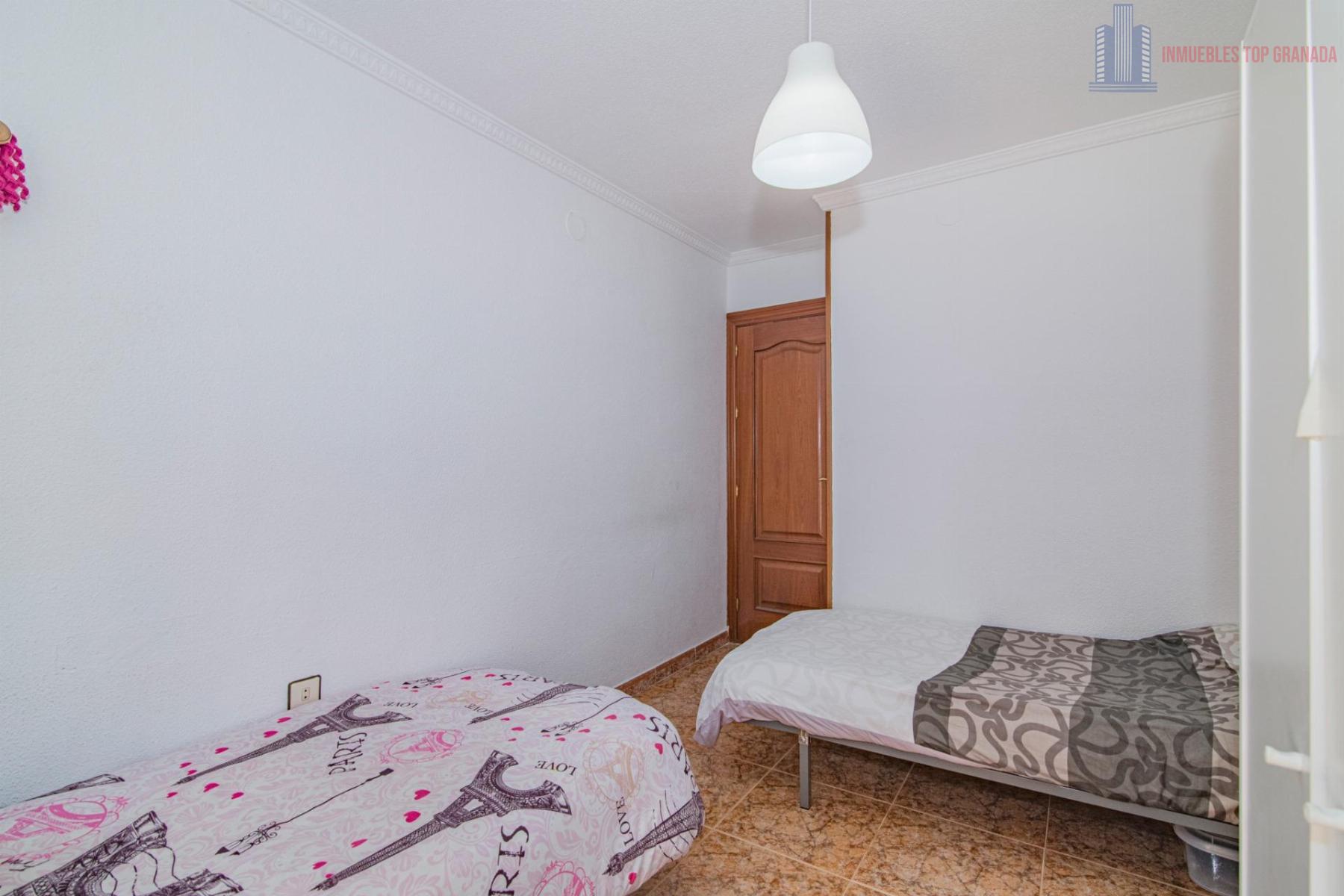 For sale of flat in Albolote