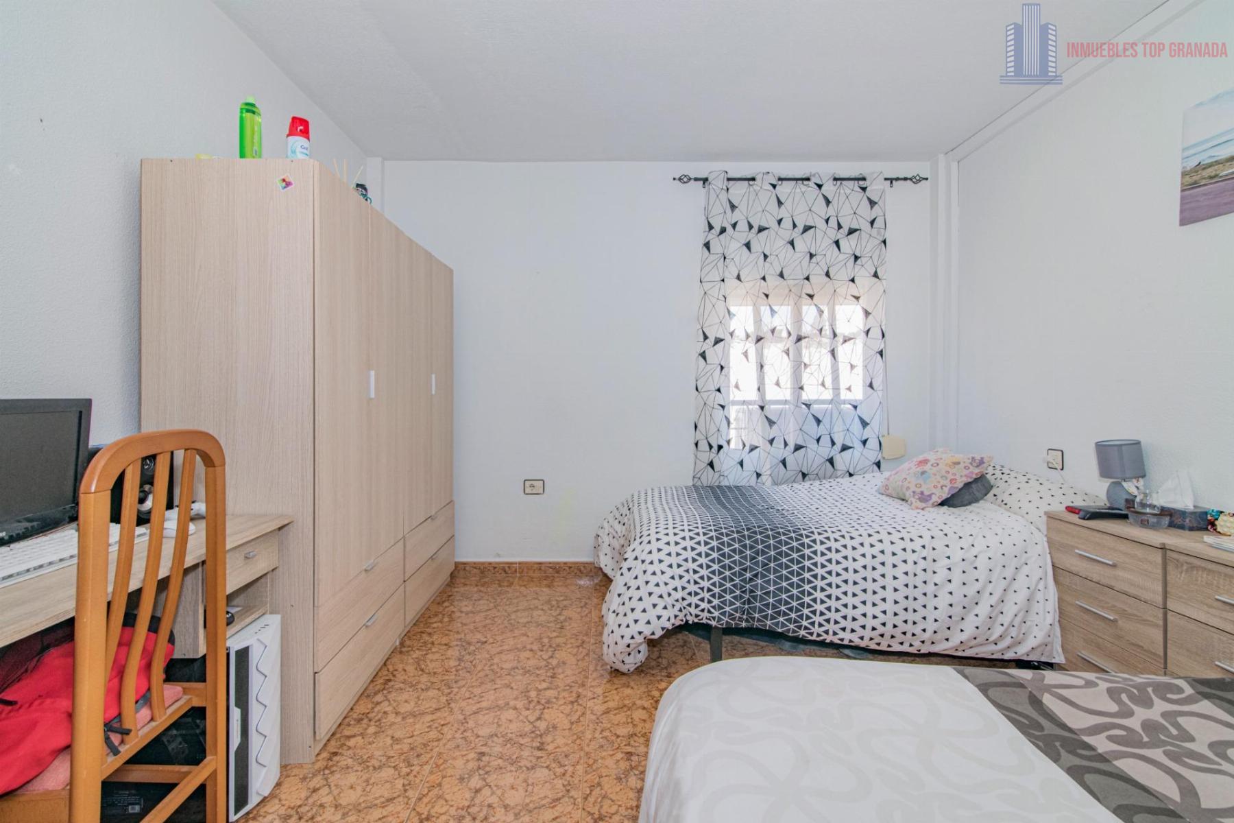 For sale of flat in Albolote