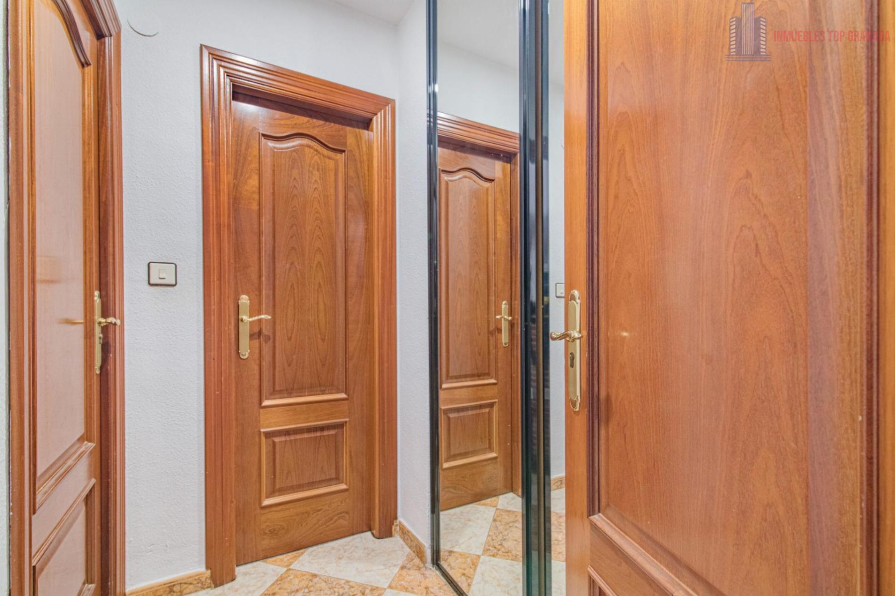 For sale of flat in Albolote