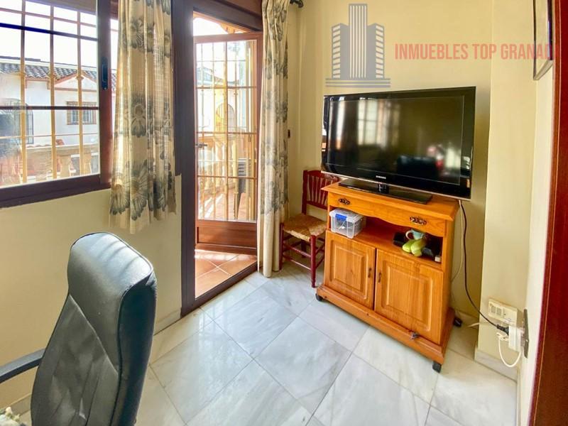 For sale of house in Albolote