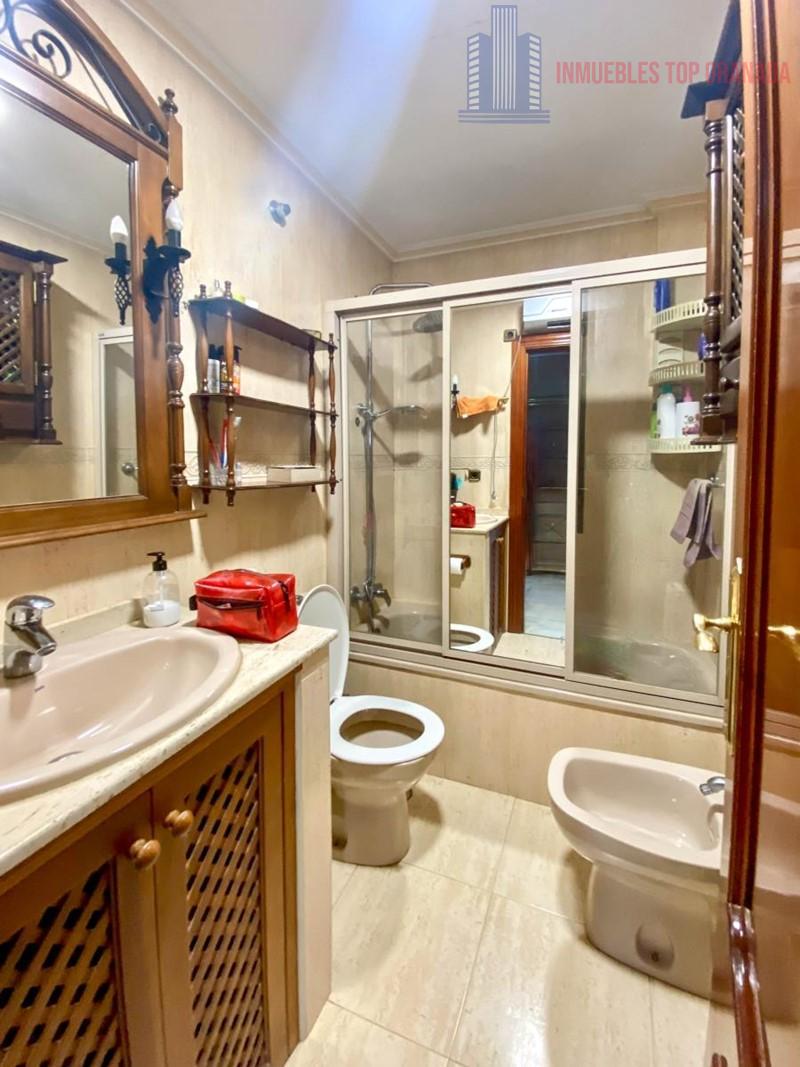 For sale of house in Albolote