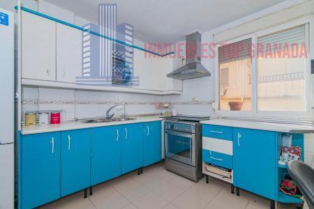 For sale of house in La Zubia