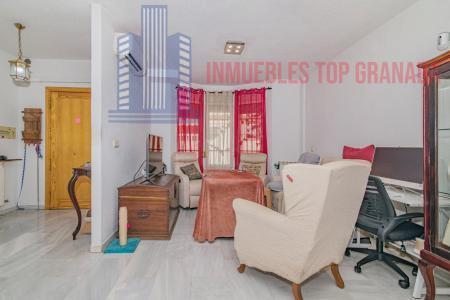 For sale of house in La Zubia
