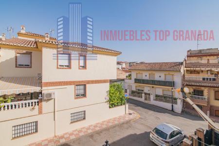 For sale of house in La Zubia