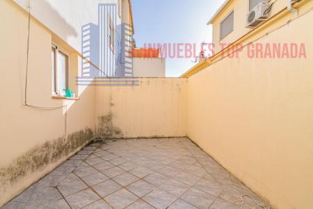 For sale of house in La Zubia