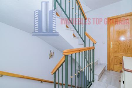 For sale of house in La Zubia